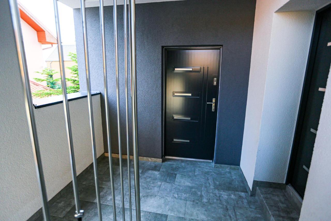 Apart Baltyk Pokoje & Apartamenty Łeba Εξωτερικό φωτογραφία